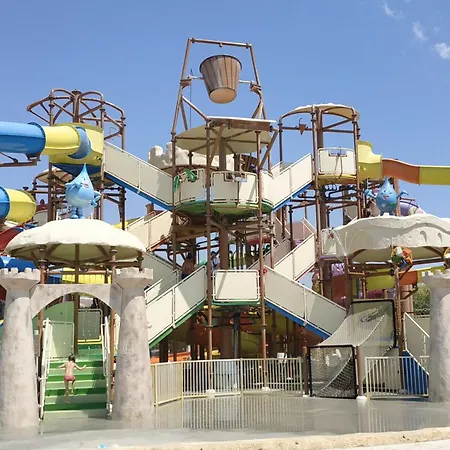 Apartment Provence, Vue Lac, Parc Spirou, Wave Island, Avignon