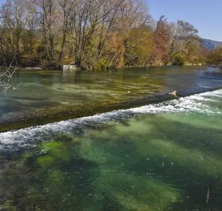 Bord Lac, Climatisé Proche Avignon, Plage, Wave Island&spirou Monteux