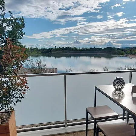 Appartement Bord Lac, Climatisé Proche Avignon, Plage, Wave Island&spirou *